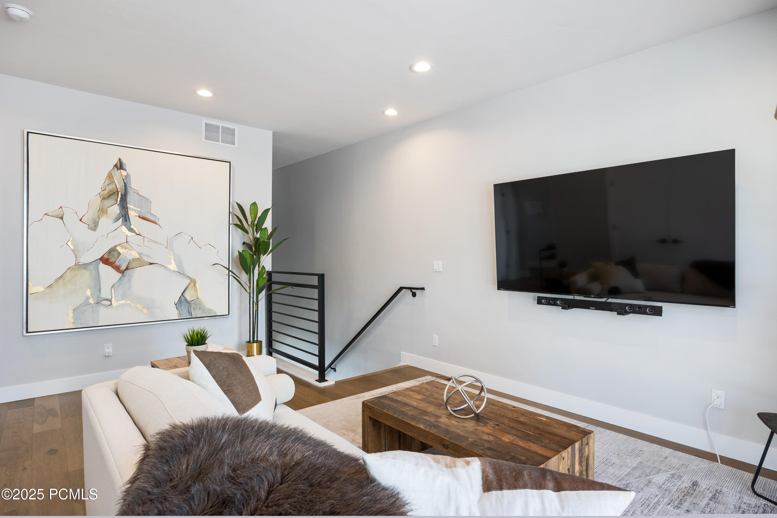 32-853 Miner Way
