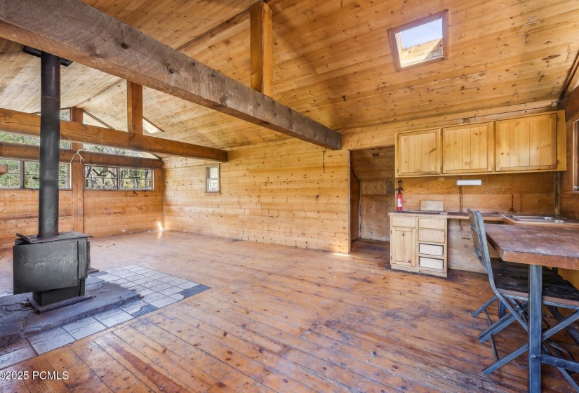 9_Interior_1800x1200_4145429