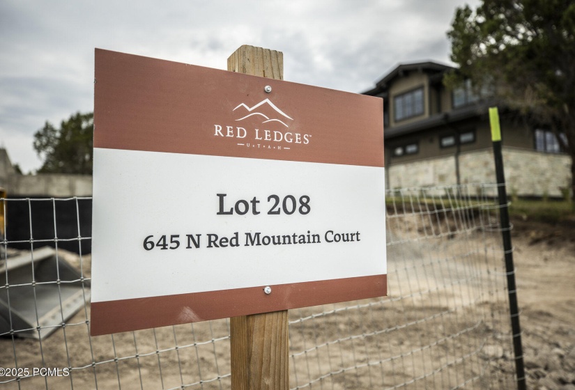 004_645_n_red_mountain_court_-14_288