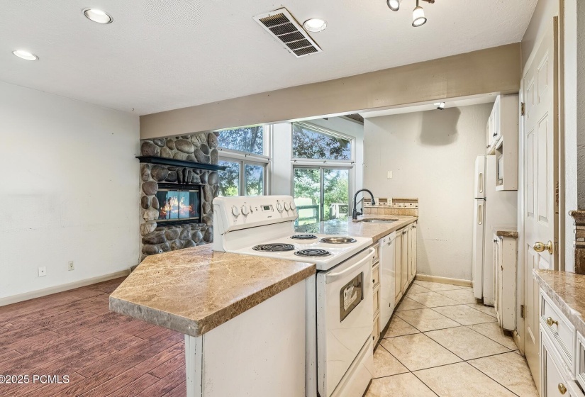 9_Kitchen_1800x1200_4259427
