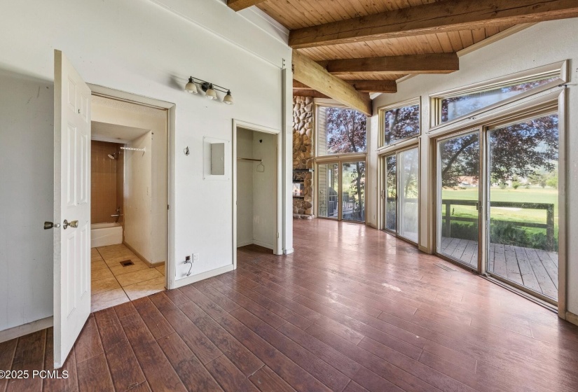 14_Livingroom_1800x1200_4259434