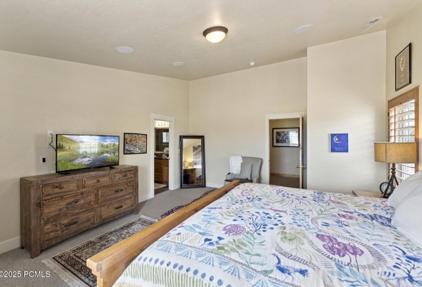 34_Bedroom_1800x1200_4257383