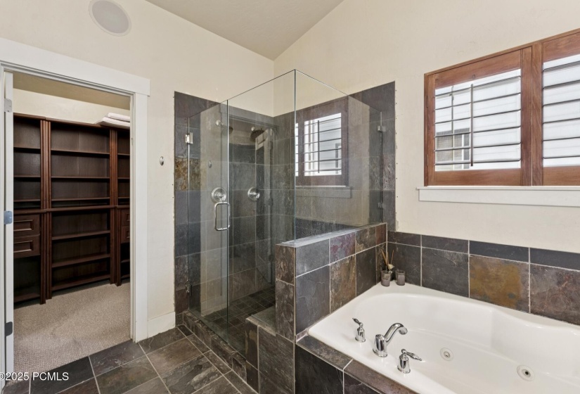 42_Bathroom_1800x1200_4257386