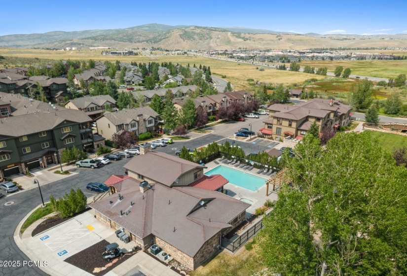 7_Aerial_1800x1200_4257369