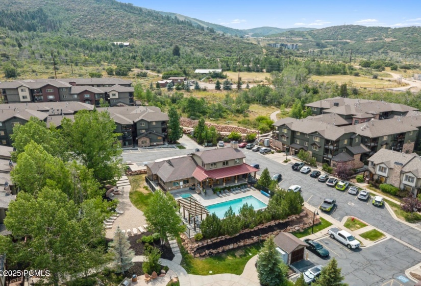 8_Aerial_1800x1200_4257370