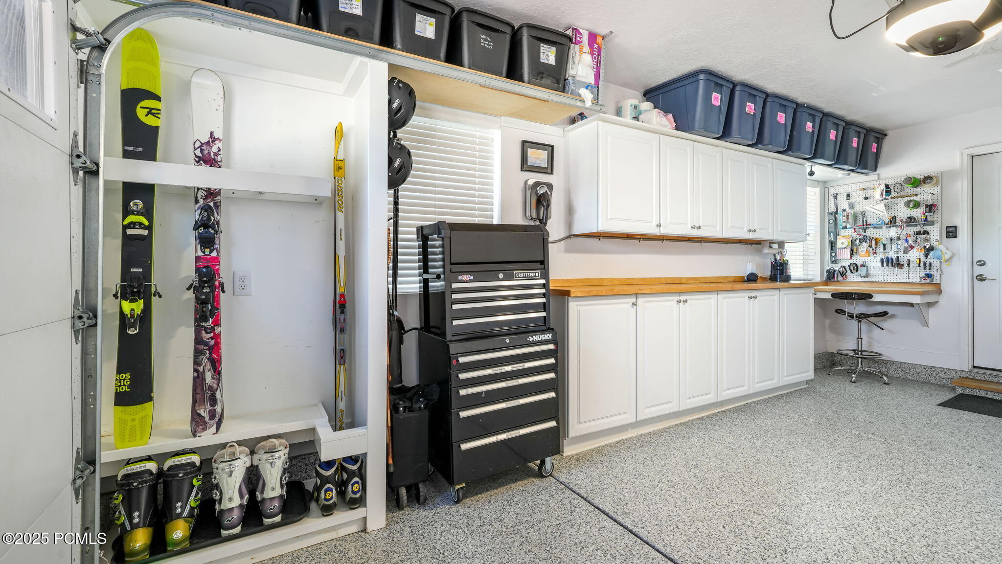 24-web-or-mls-1370 Center Dr-13
