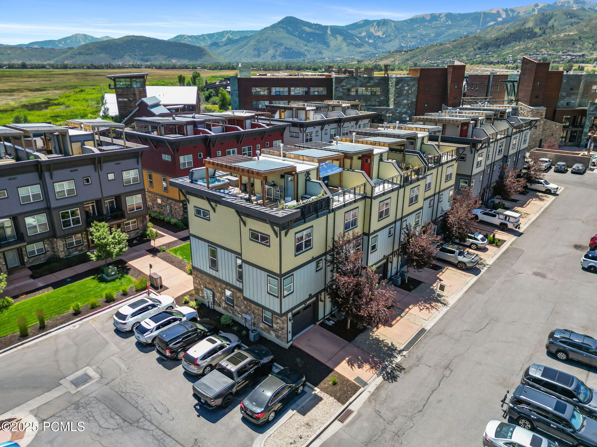 26-web-or-mls-1370 Center Dr-2