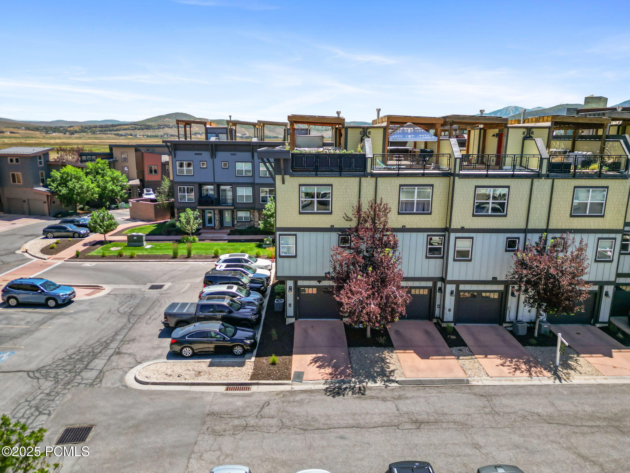 28-web-or-mls-1370 Center Dr-4