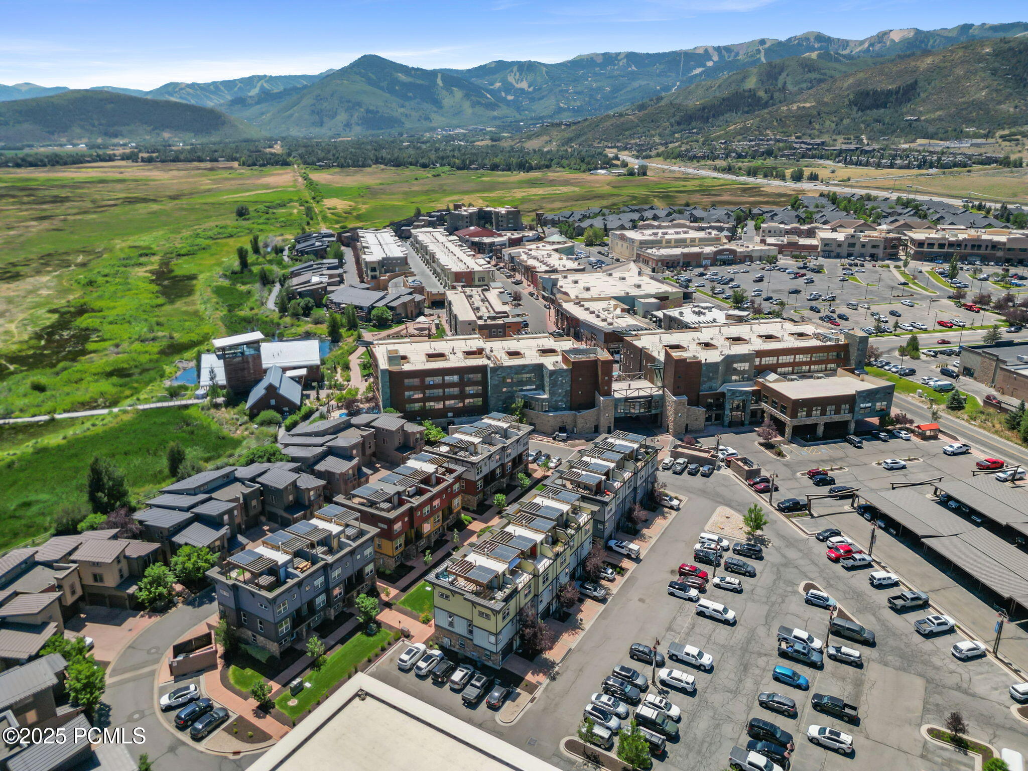 30-web-or-mls-1370 Center Dr-6