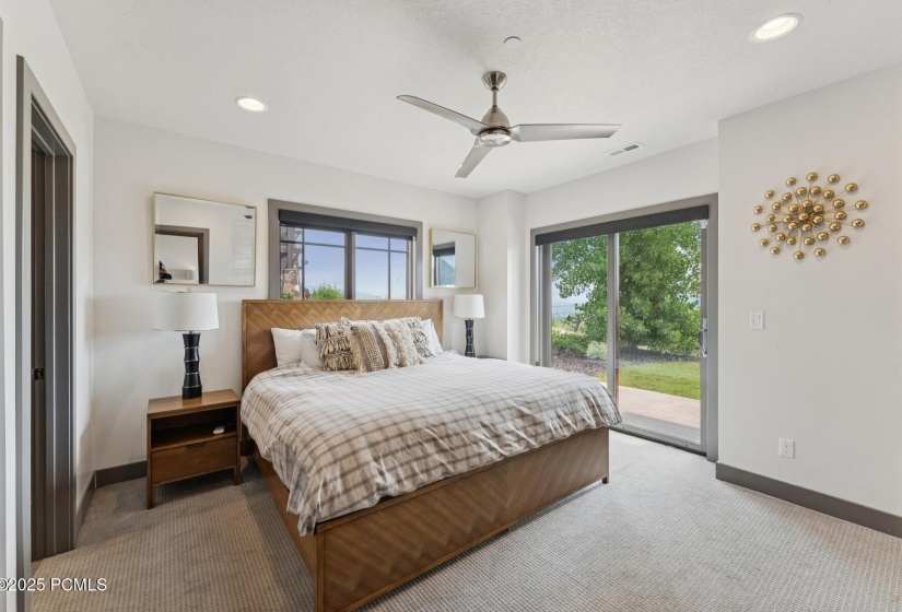 17_Bedroom_1800x1200_4262410