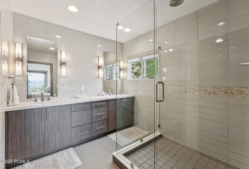 19_Bathroom_1800x1200_4262411