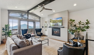 11_Livingroom_1800x1200_4262403
