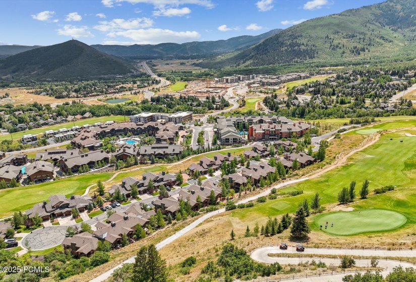 4_Aerial_1800x1200_4262396