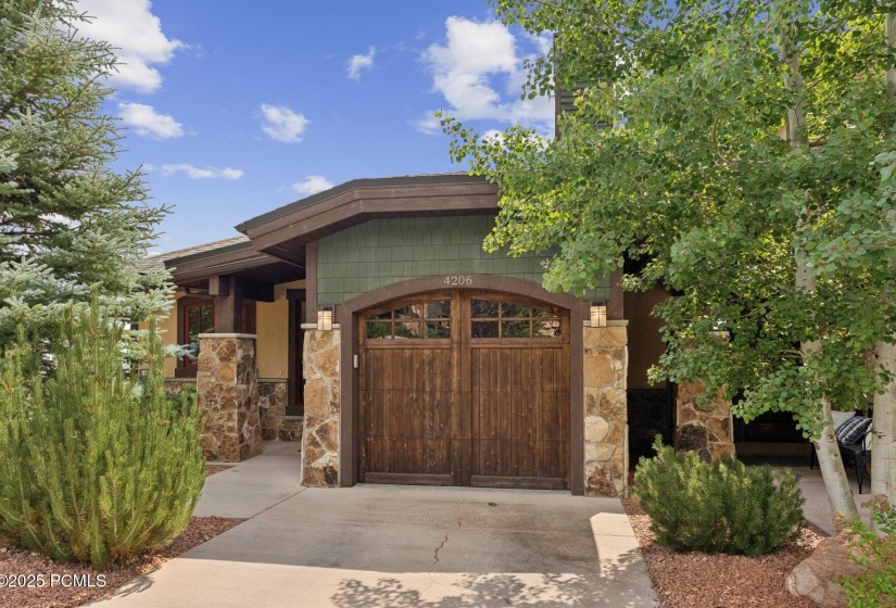39_Exterior_1800x1200_4262427