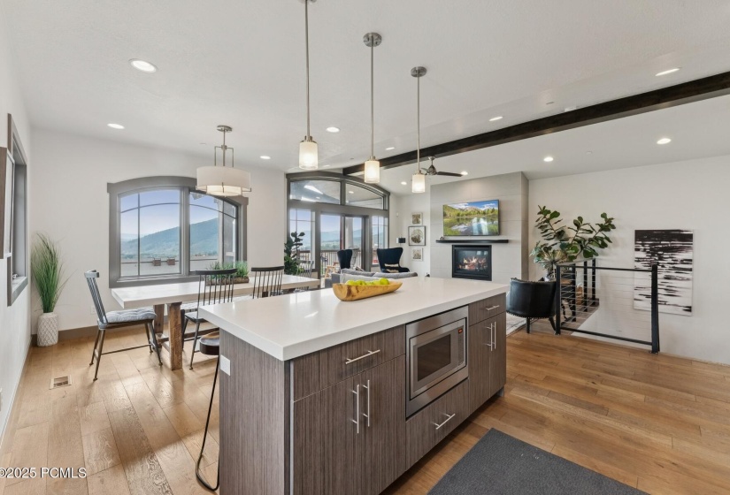 15_Kitchen_1800x1200_4262408