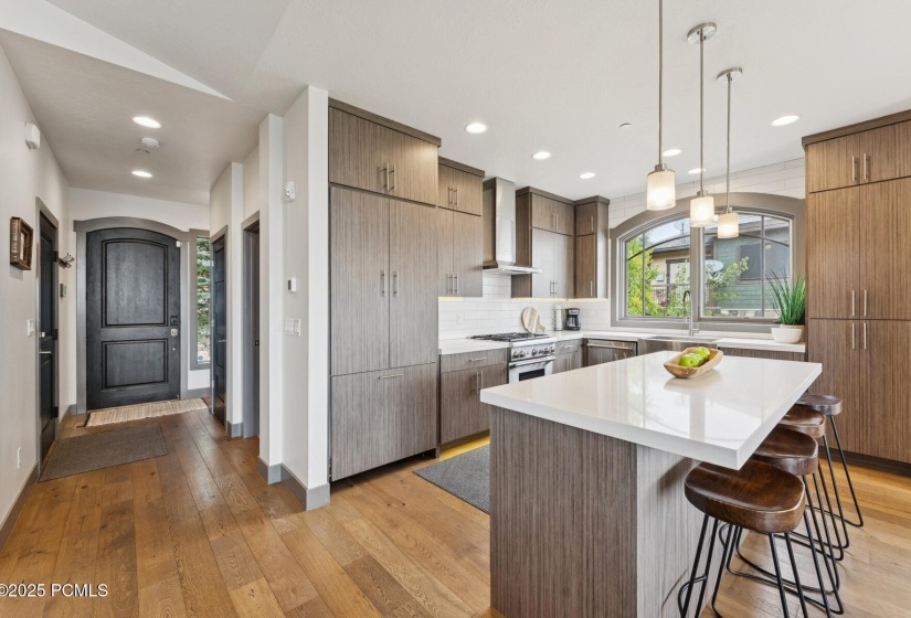 10_Kitchen_1800x1200_4262402