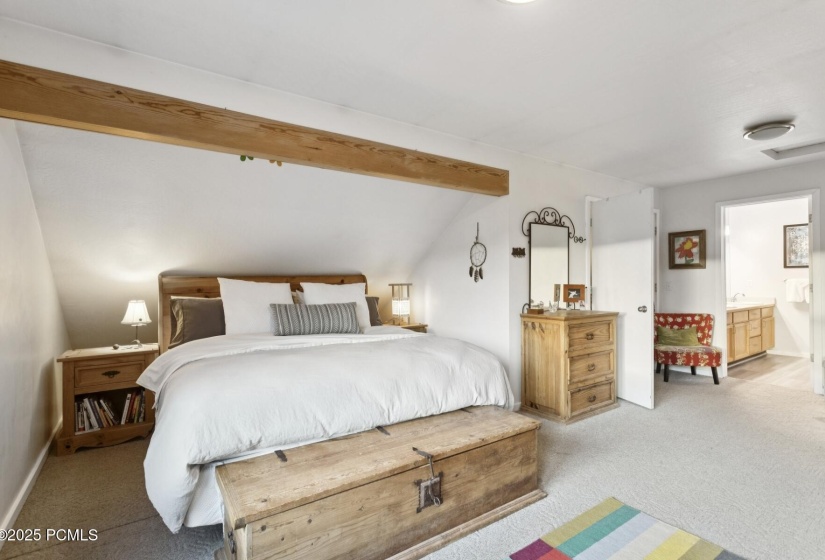 14_Primary-Bedroom_1800x1200_4263993