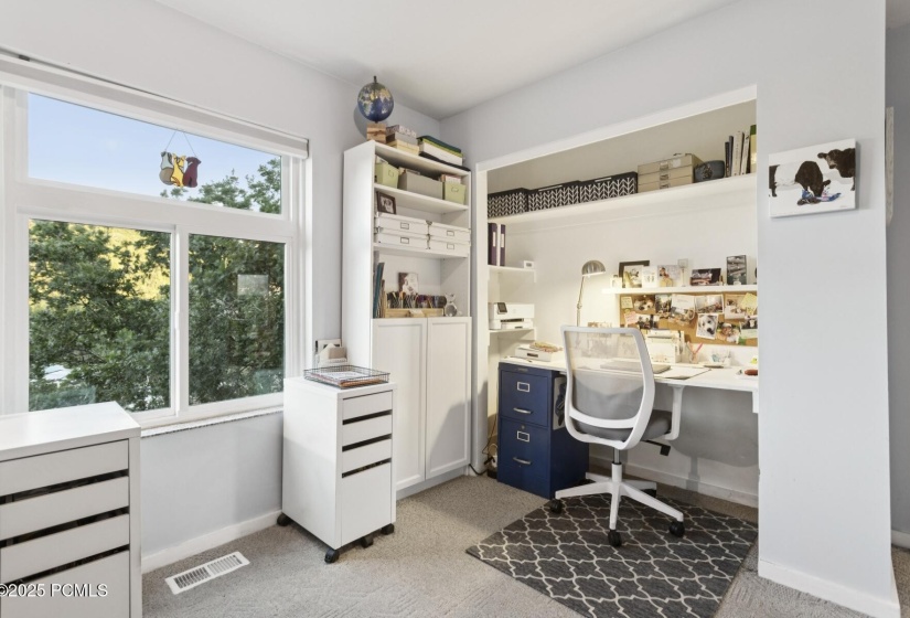 17_Office-Bedroom_1800x1200_4263968