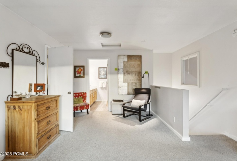 20_Spacious-Primary_1800x1200_4264003