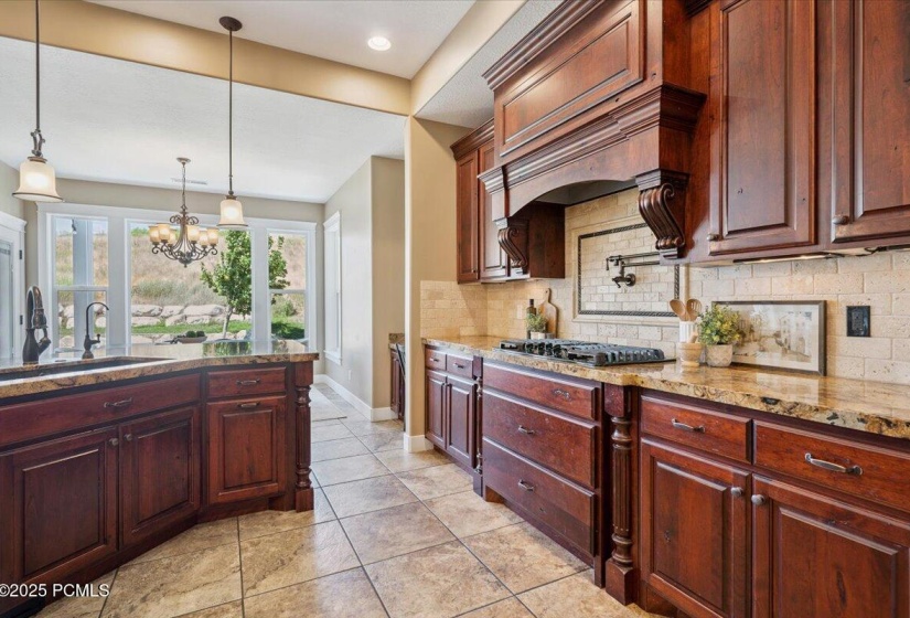 16-Kitchen