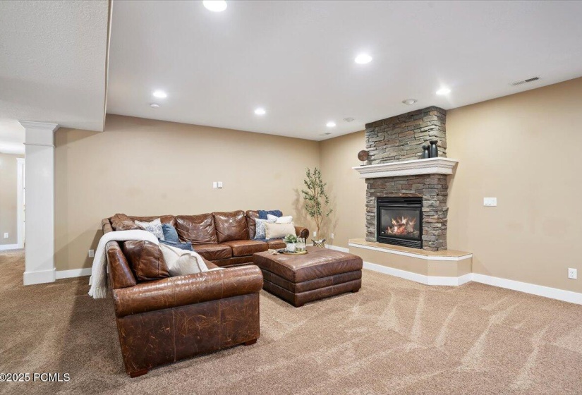 37-Family Room