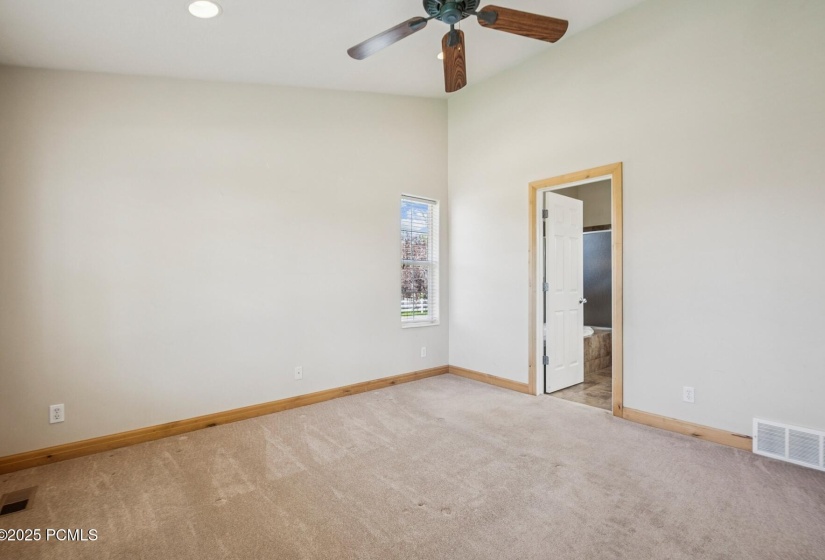 18_Primary-Bedroom_1800x1200_4251637