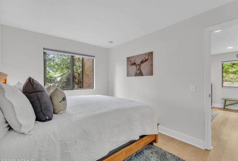 17-web-or-mls-2025-canyons-resort-dr-p4