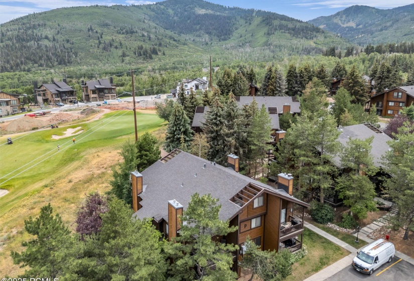 24-web-or-mls-2025-canyons-resort-dr-p4