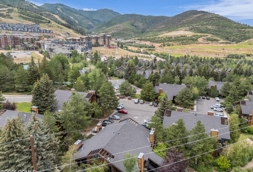 27-web-or-mls-2025-canyons-resort-dr-p4