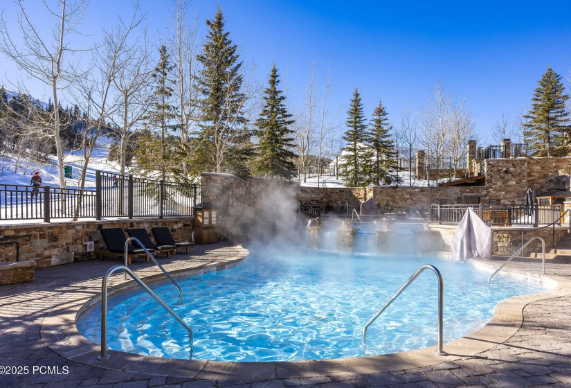 103_19-2300deervalleydrive100219_27