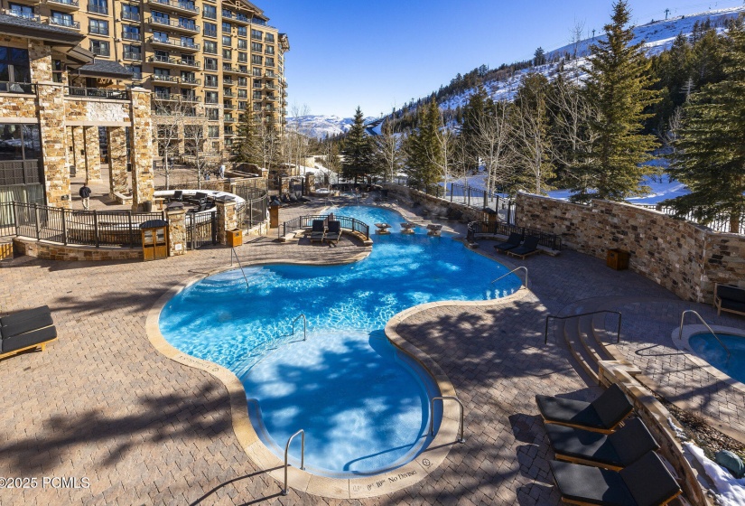 104_20-2300deervalleydrive100220_426