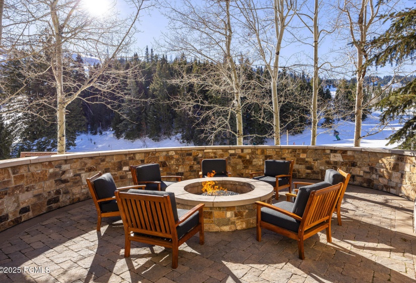 105_21-2300deervalleydrive100221_693