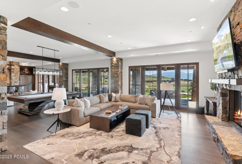 117_Living-Area_1800x1200_4262190