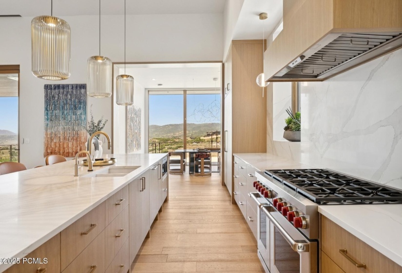 12_Kitchen_1800x1200_4257811