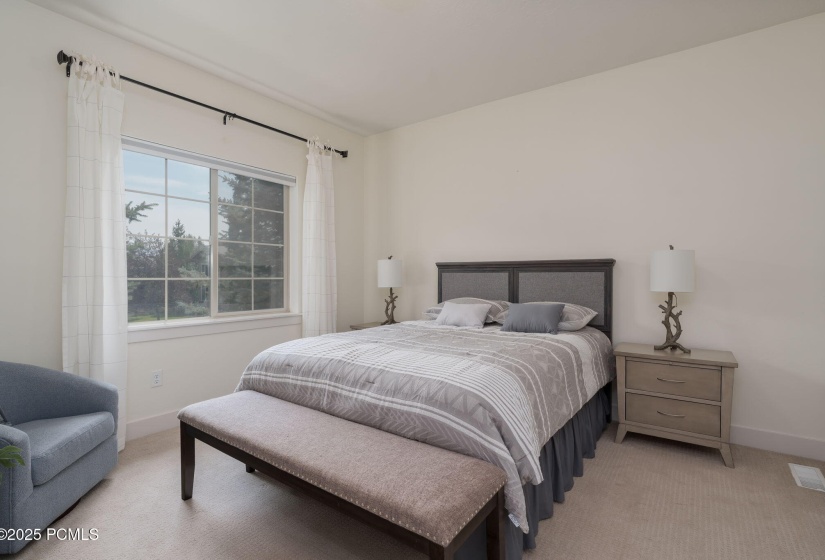 14-Summit Media_1144 455 W