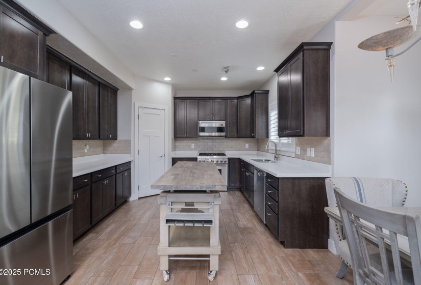 1-Summit Media_1144 455 W