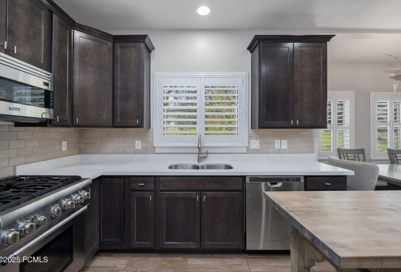 3-Summit Media_1144 455 W