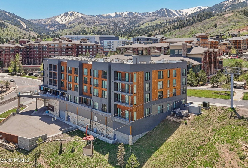 24-web-or-mls-Canyons Resort Dr 238-1305