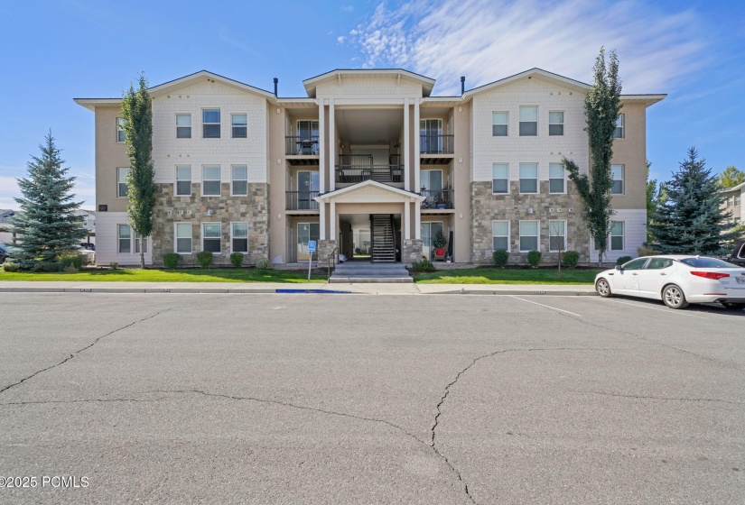 1-web-or-mls-1039 500 E H202-28