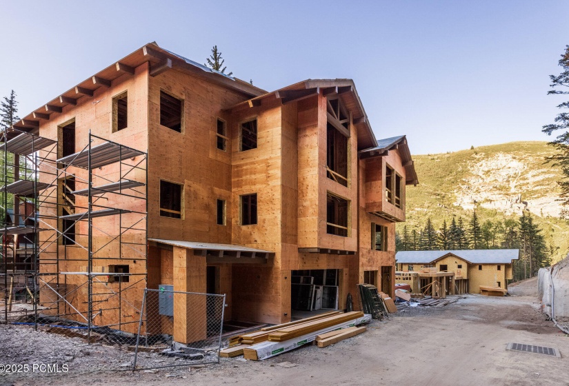 019_sundancevillagehomesunit1a-9_514