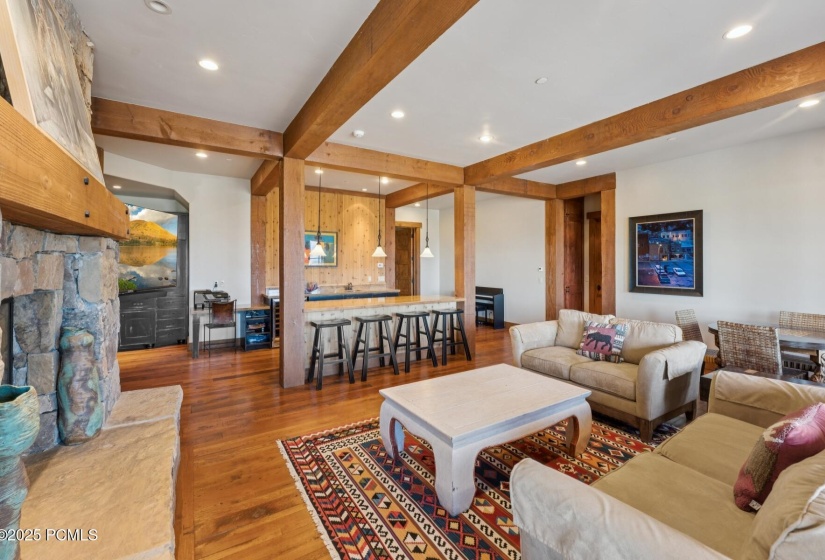39_Familyroom_1800x1200_4267995