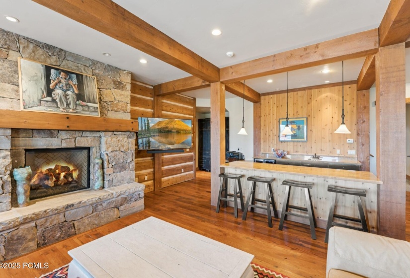 41_Wet-Bar_1800x1200_4267997