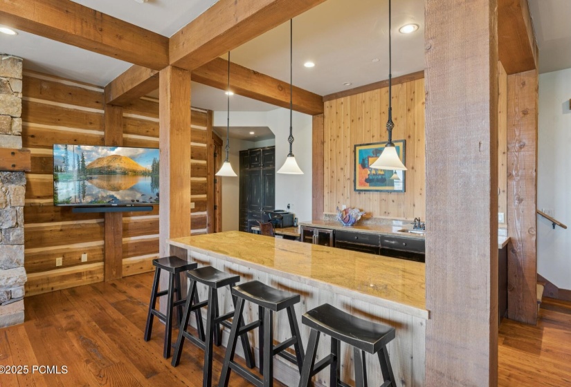 42_Wet-Bar_1800x1200_4267996