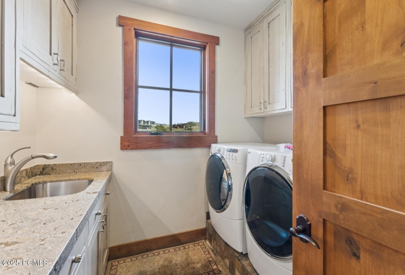 57_Laundry_1800x1200_4267986