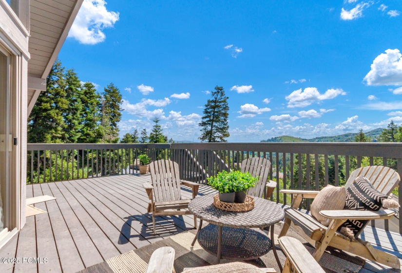 575 Upper Evergreen Dr-19