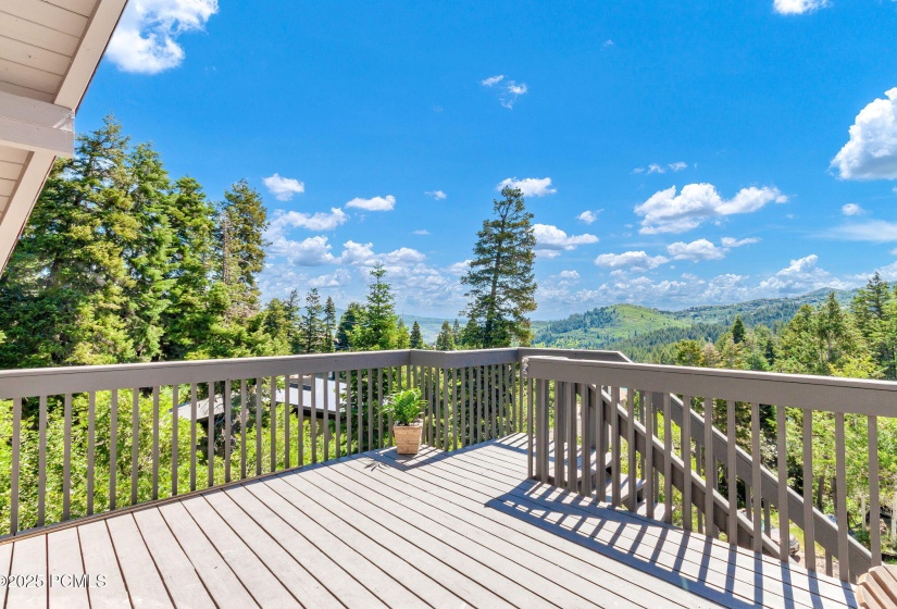 575 Upper Evergreen Dr-20