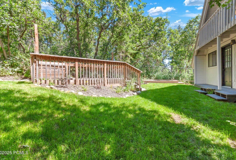 575 Upper Evergreen Dr-35