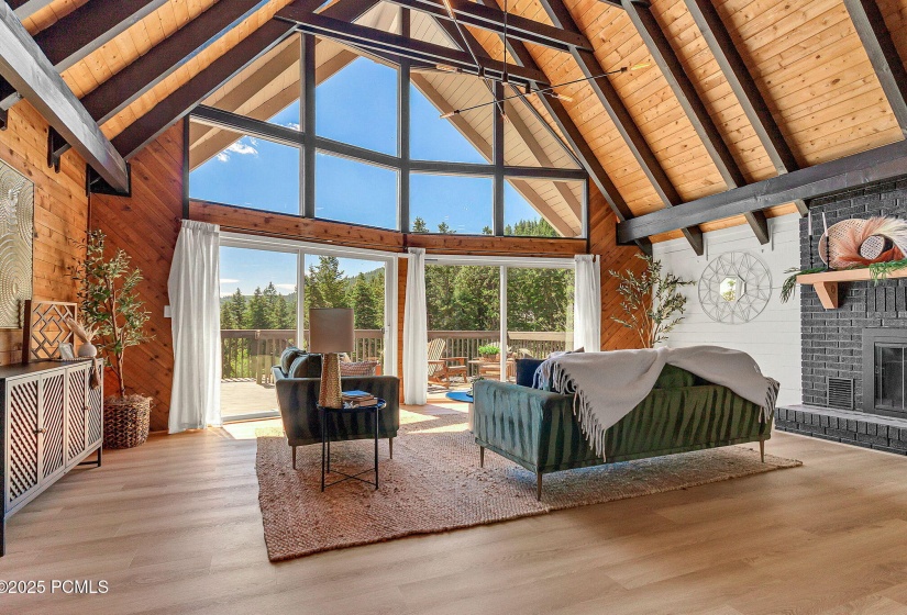 575 Upper Evergreen Dr-6