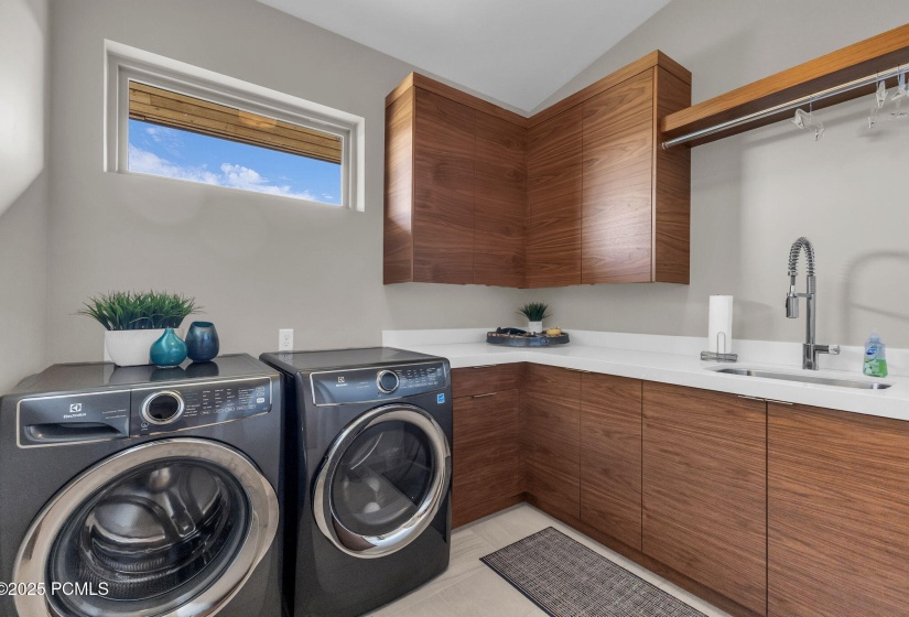 33-web-or-mls-2755-e-bitter-brush-dr