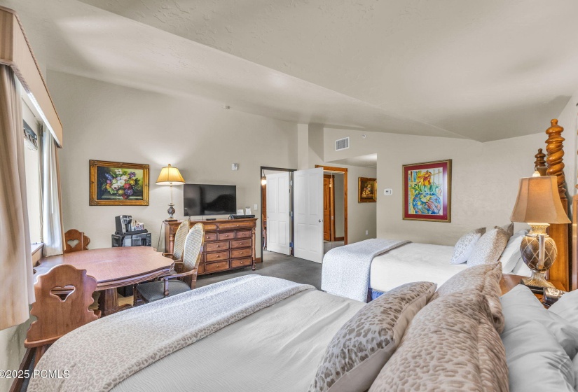 15-web-or-mls-840-w-bigler-ln-3019